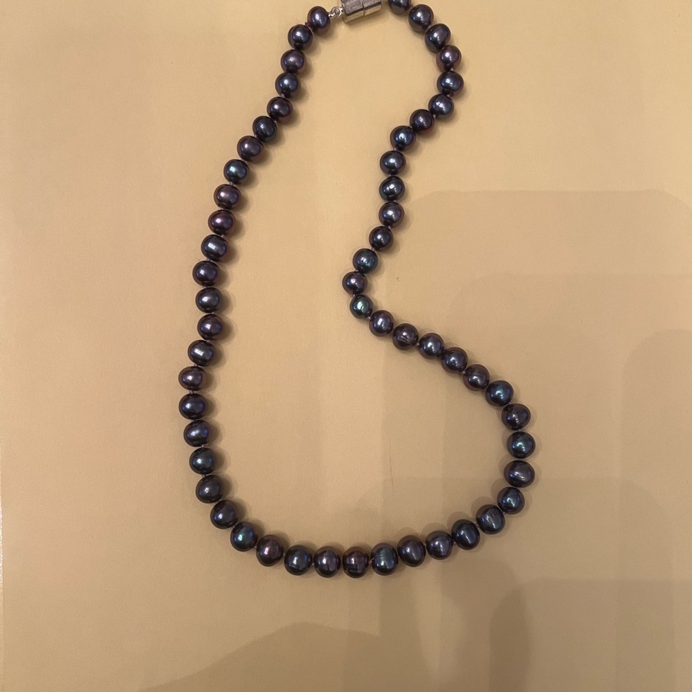 Elegant Pearl Necklace